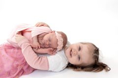 Ella Almasy - mit ihrer großen Schwester Mira